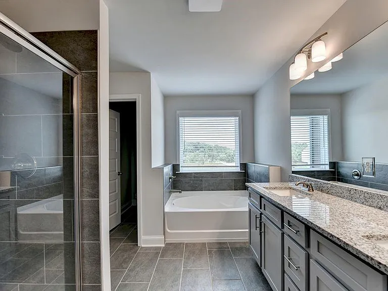 7309 Yewtree Dr — Photo 35