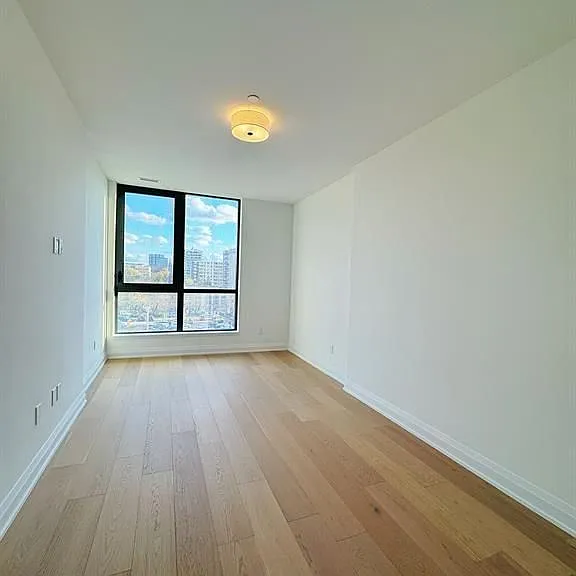 505 Glencairn Ave #221 — Photo 7