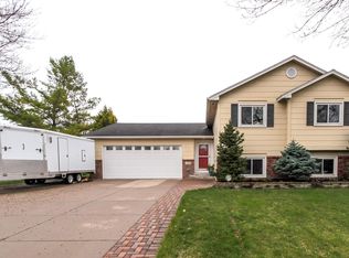 7203 Jocelyn Ave S, Cottage Grove, MN 55016