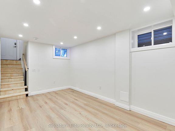 4th image of 927 Kingston Rd