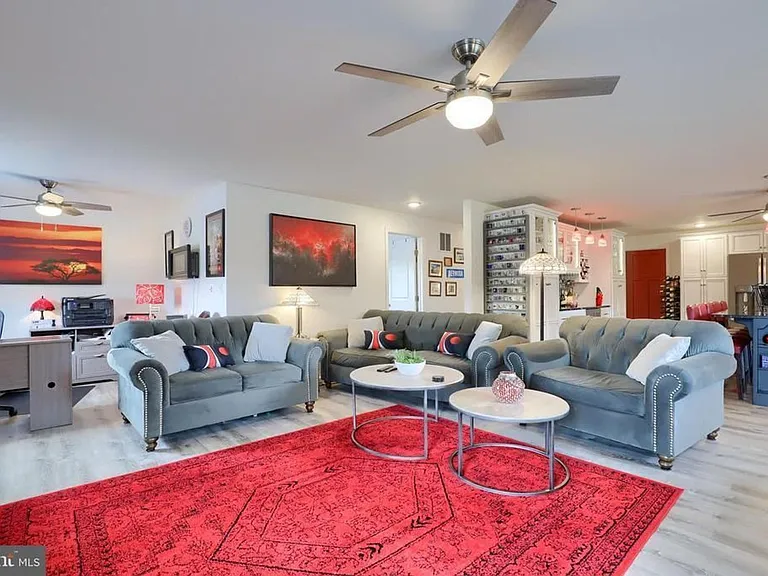 1500 Wilson Ave — Photo 42
