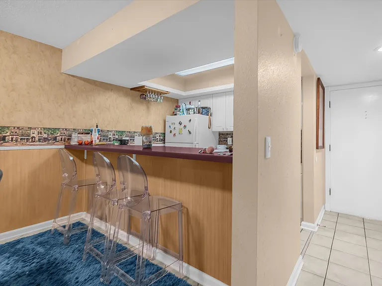 Peregrine Ave — Photo 13