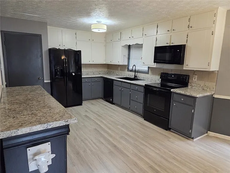 1357 Monfort Rd — Photo 4