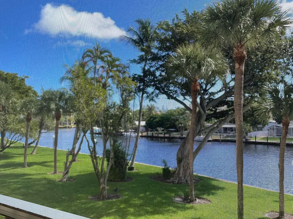 14 Royal Palm Way #204