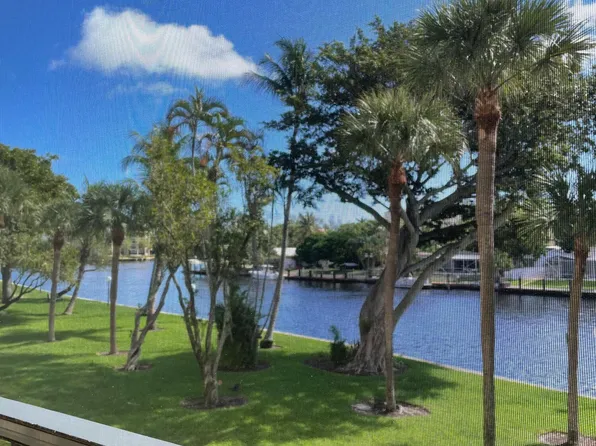 14 Royal Palm Way, Boca Raton, FL