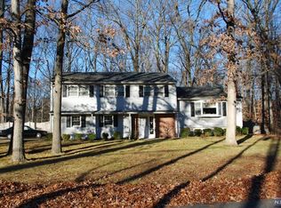 7 Glenmere Ter, Mahwah, NJ 07430