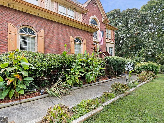 4th image of 605 Ozora Rd