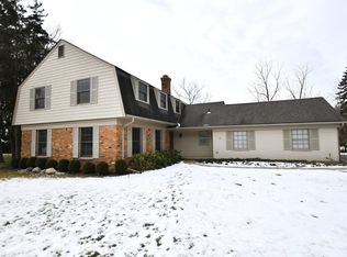 4576 Wagon Wheel Dr, Bloomfield Hills, MI 48301