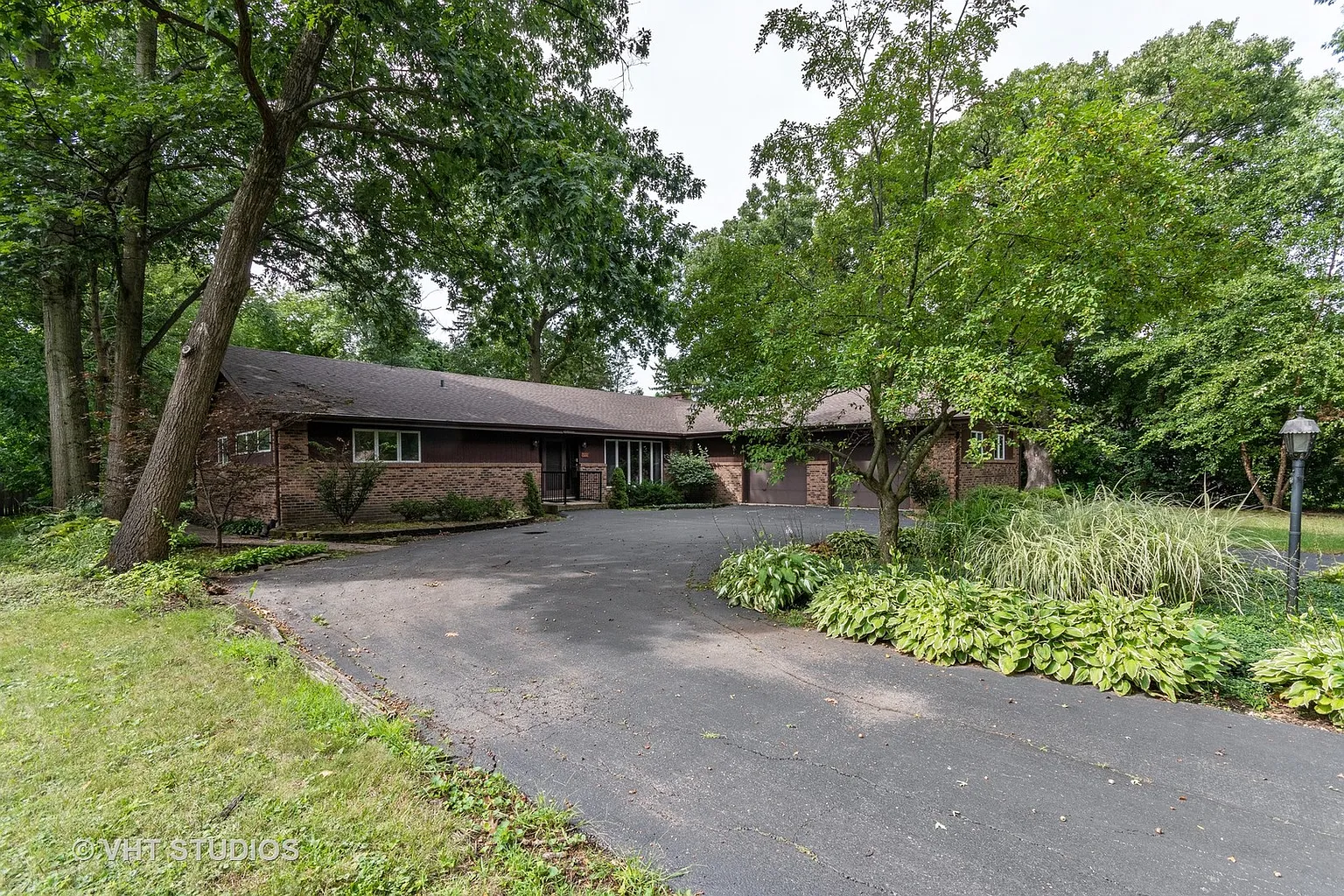 1815 Allen Ln photo 1