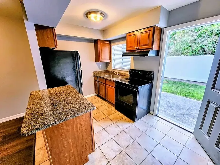 37218 Majestic Oak Ct #37218 — Photo 28