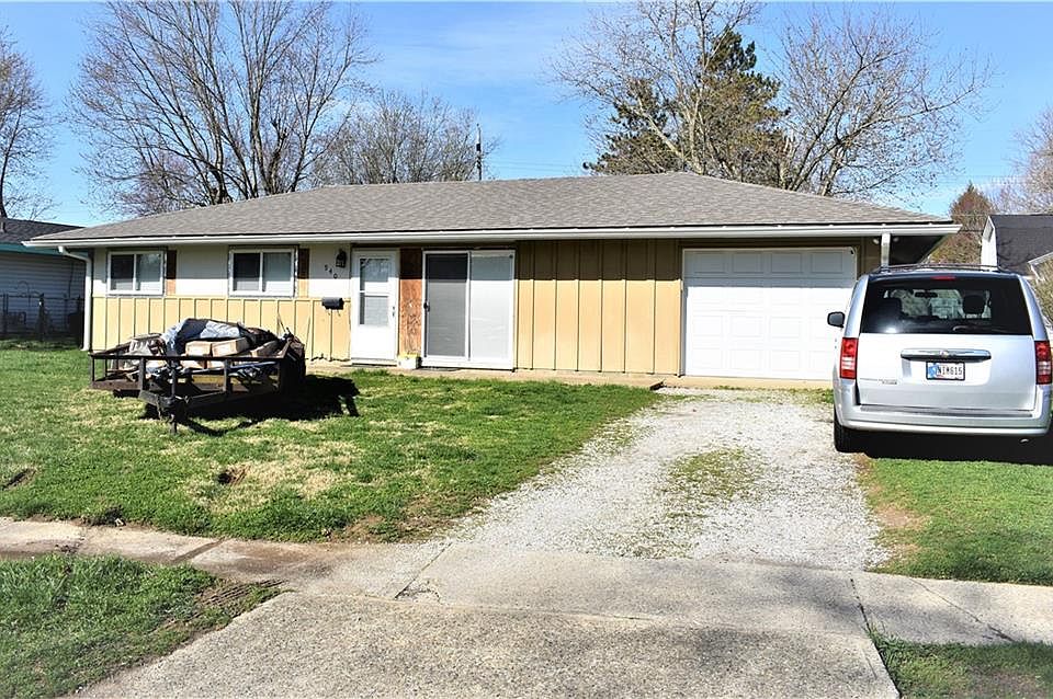 2nd image of 940 Westbrook Dr