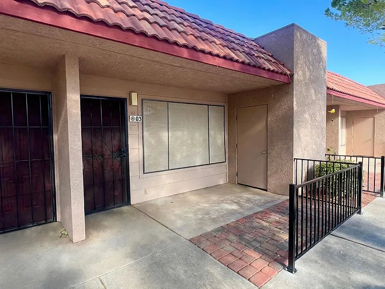 Red Rock Villas — Photo 18