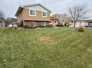 509 Devonshire Dr, Nya, MN 55397