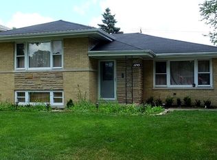 1245 Forest Rd, La Grange Park, IL 60526