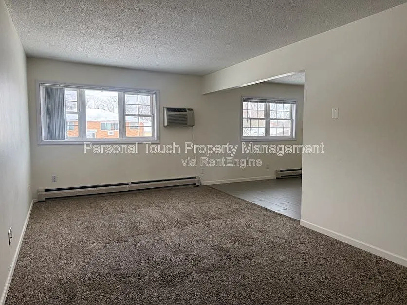Building Photo - 912-18 1/2 St S #3