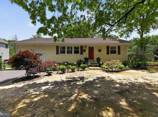 3 Tomahawk Trl, Medford, NJ 08055