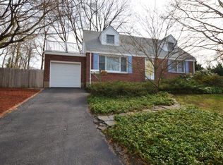 129 Dickinson Ave, East Northport, NY 11731