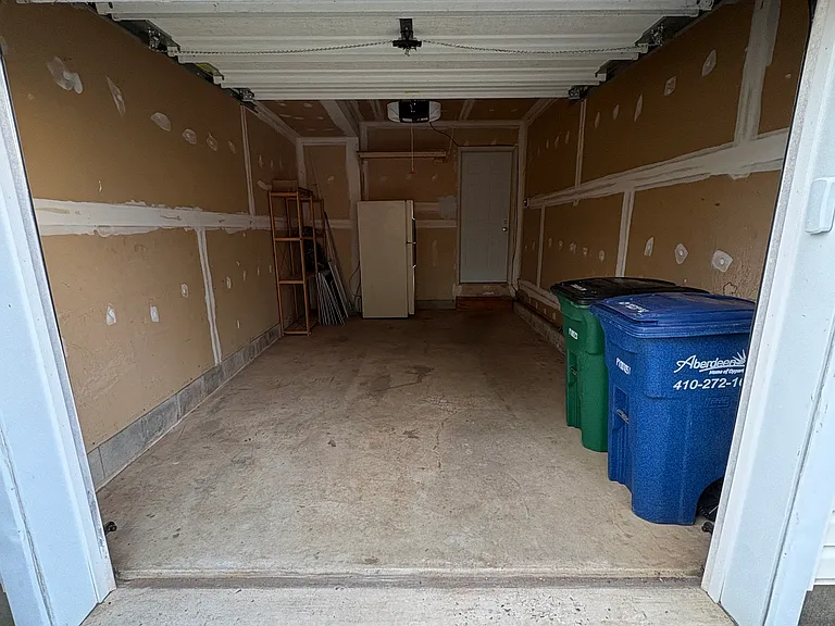 305 Mount Royal Ave — Photo 3