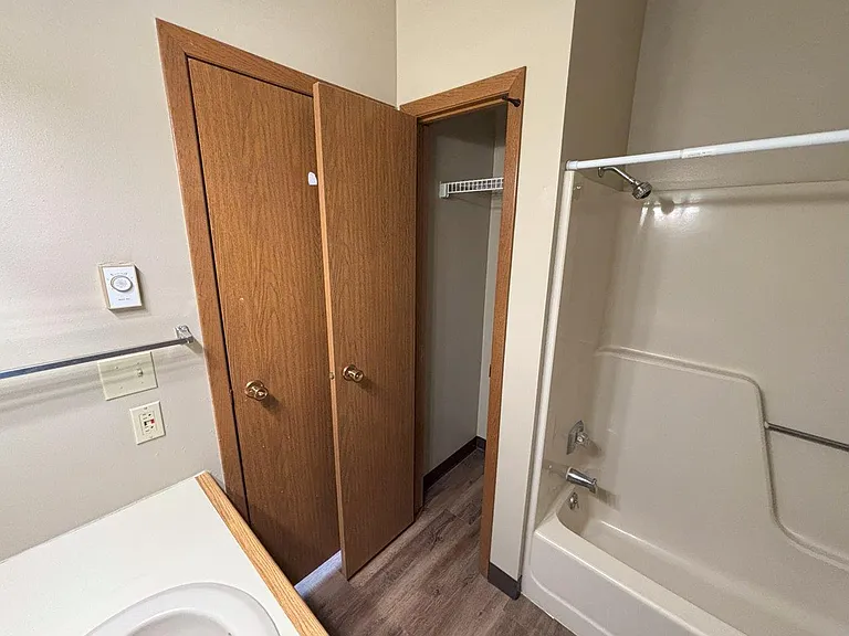 Heritage Apartments — Photo 13