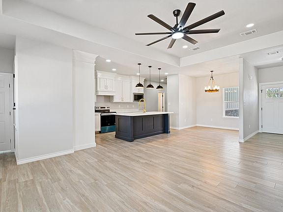 4th image of 125 Katrina Dr