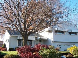 64 Cramer Ave, Mogadore, OH 44260