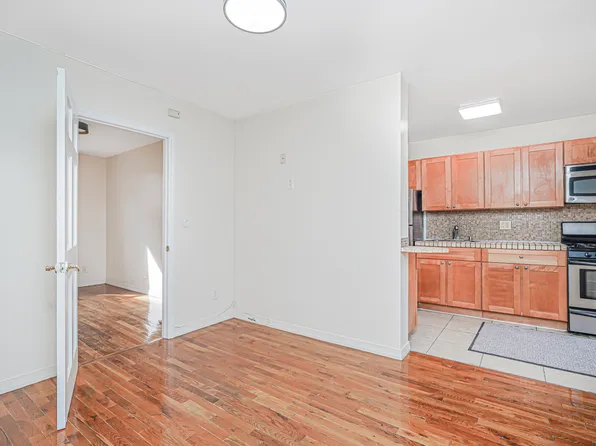 599 18th Street image 10 of 44