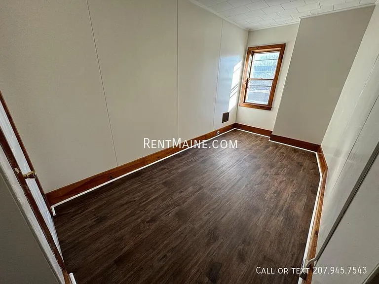 225 Center St #1 — Photo 6