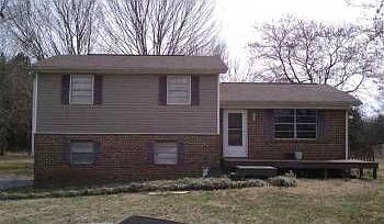 1st image of 1711 Twin Brook Dr SW