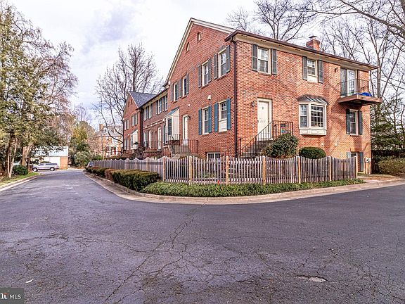 5th image of 215 Katie Ct #5