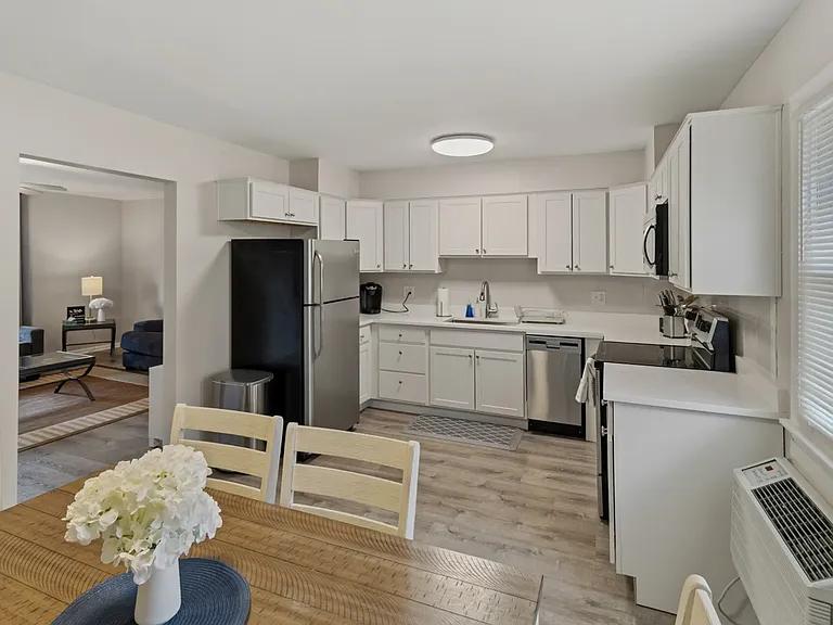 119 W Rockland Rd #2-B — Photo 9