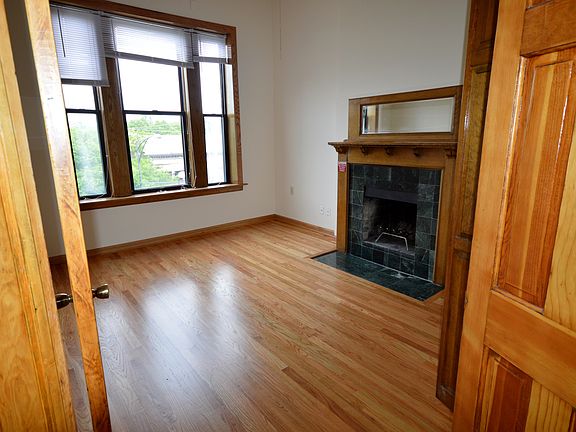 2nd image of 1758 N Clybourn Ave #3