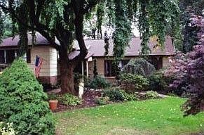 2nd image of 40 Fernwood Ln