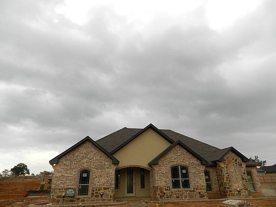 1st image of 122 Germantown Cir