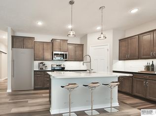 11006 Freeboard Dr, Papillion, NE 68046