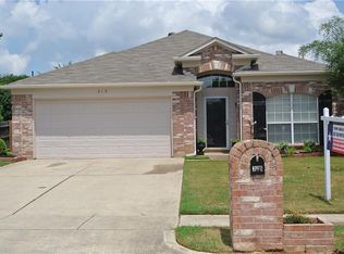 319 Stately Oak Ln, Lake Dallas, TX 75065