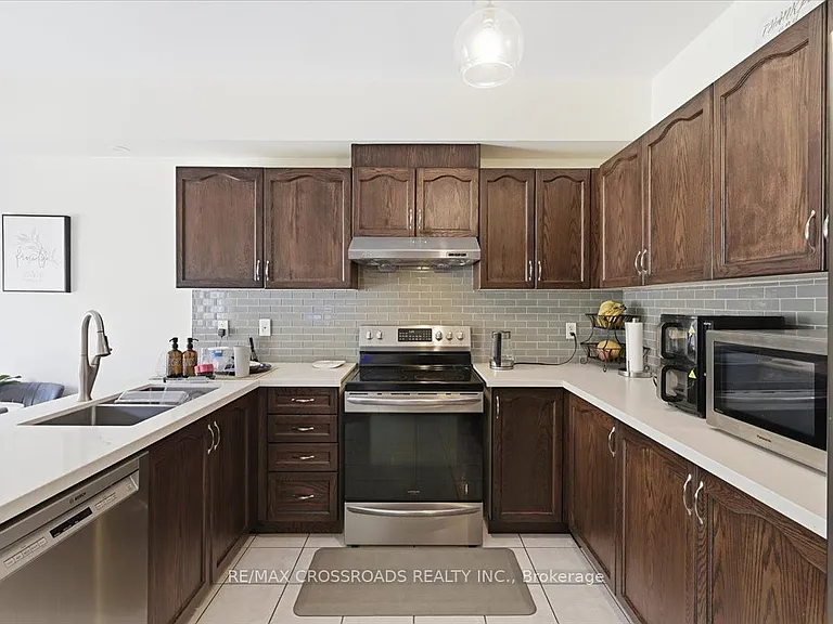 8 Culver Ln — Photo 9