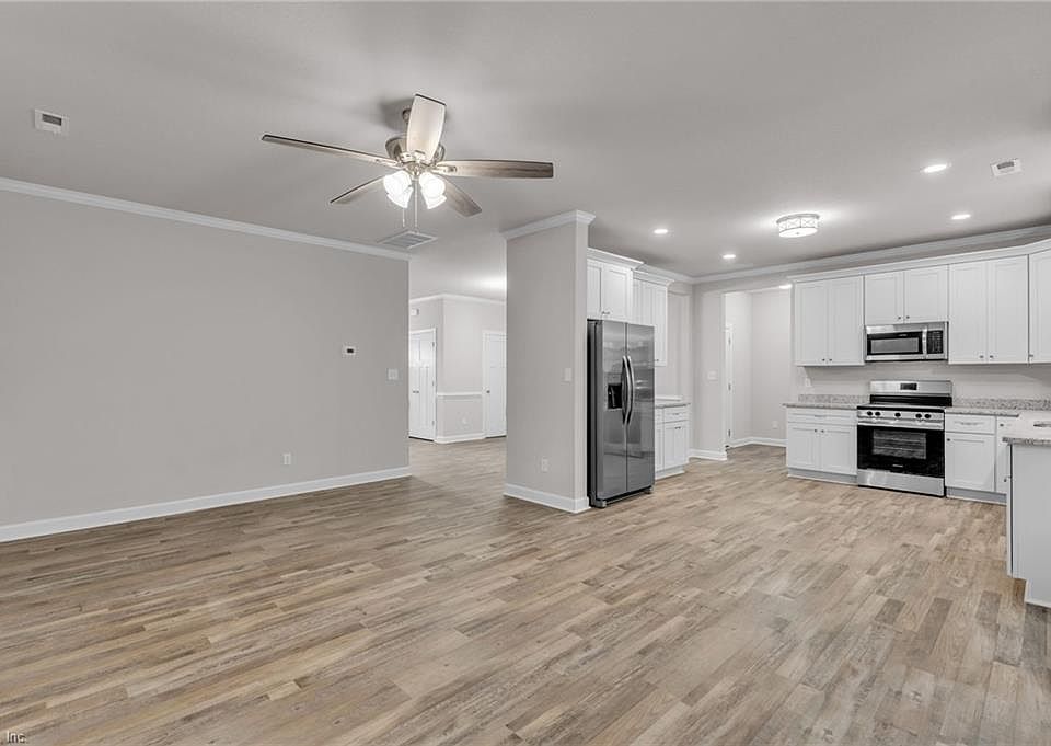 1st image of 3705 Davis Ave