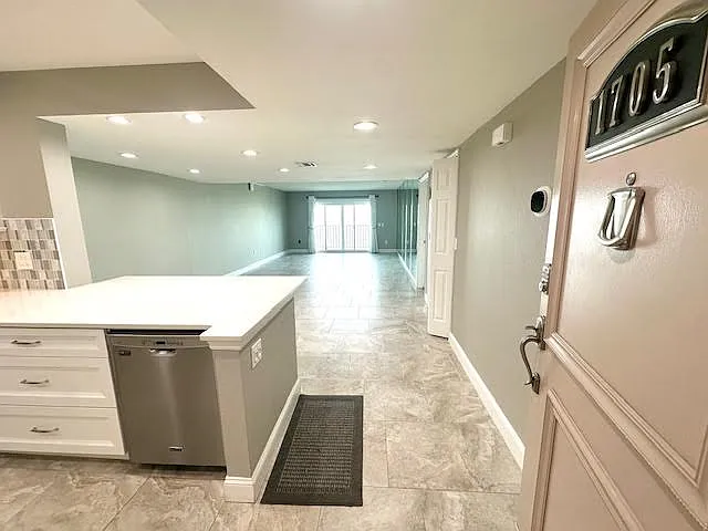 7300 Sun Island Dr S #1705 — Photo 3