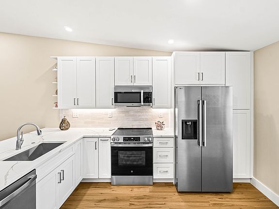 4th image of 18563 Egret Way