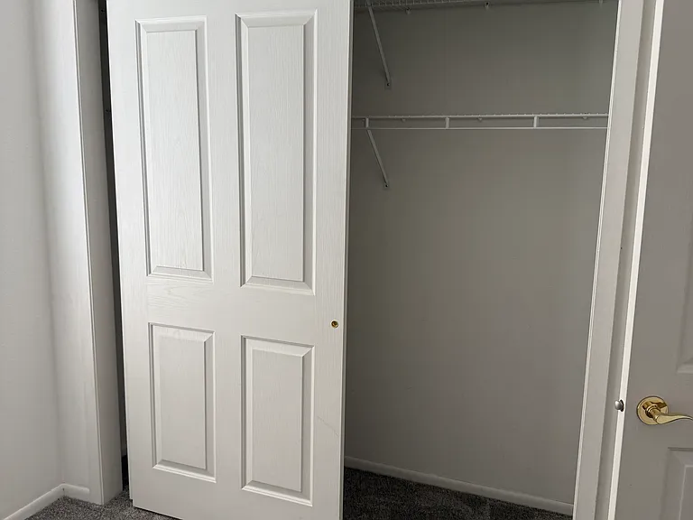 907 Meridian St — Photo 10