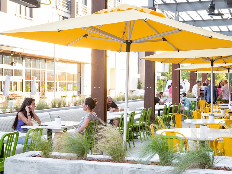 Minutes from shopping, dining, and entertainment options, Windsor Lakeyard District allows you to take advantage of all this dynamic area has to offer.
