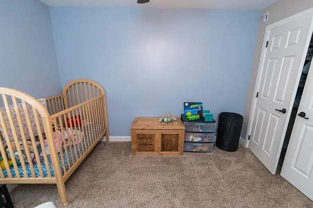 1288 N North Cedar Blvd — Photo 3