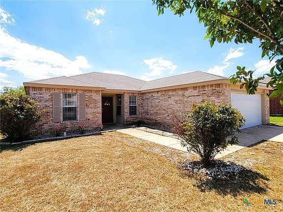 2nd image of 3406 Viewcrest Dr