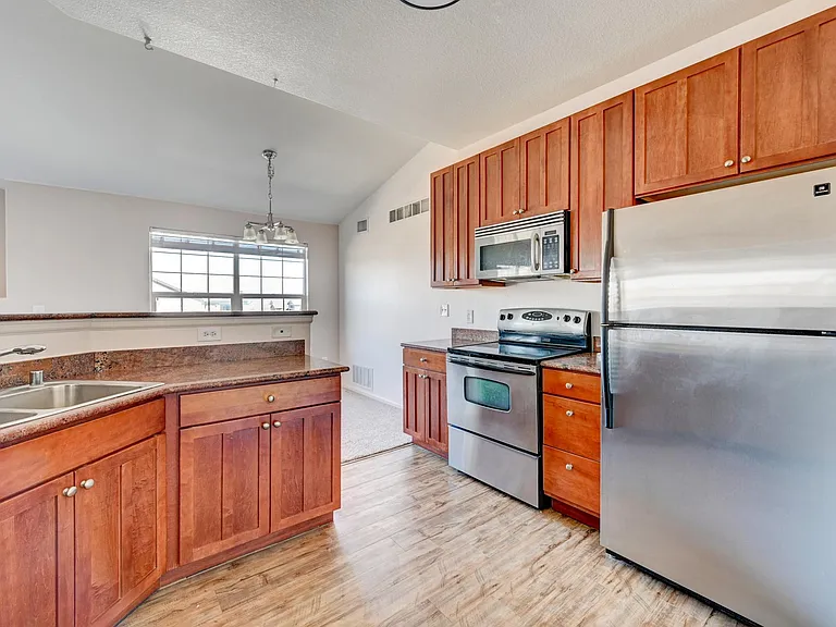2900 Blue Sky Cir #5-307 — Photo 8