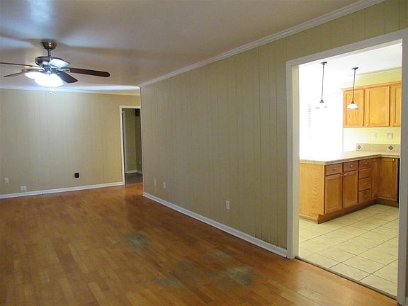 4th image of 756 Hart Dr