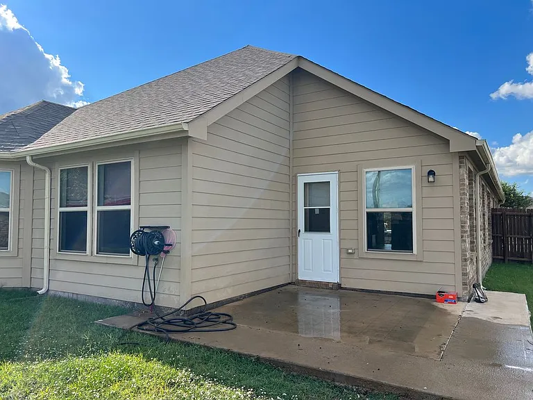 1429 Freesia Dr — Photo 10