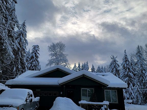 Winter snowfalls are a common scene at>