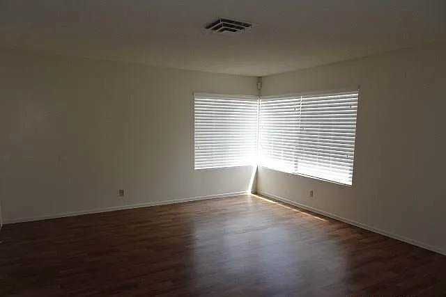 Building Photo - 4232 Larkwood Ave