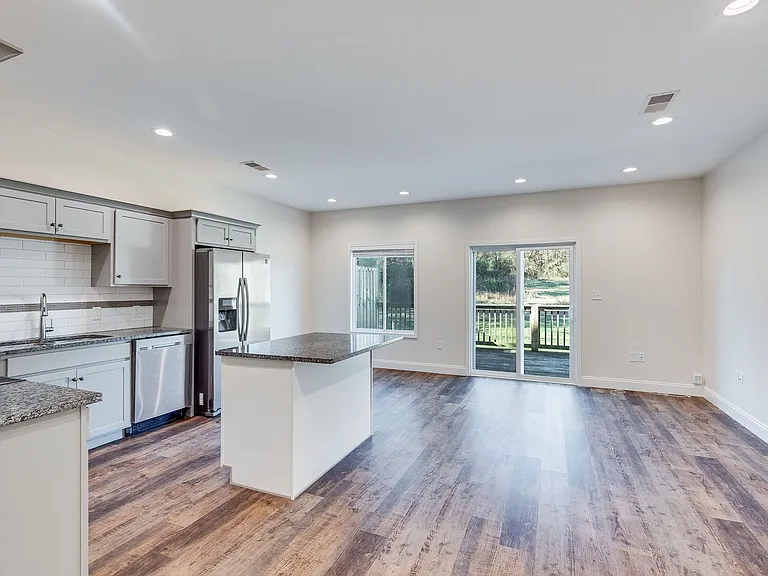 1712 McCleary Bend Rd — Photo 6
