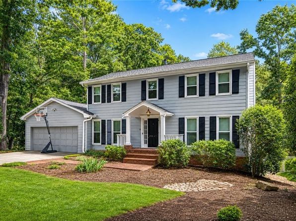220 Indian Hills Ct